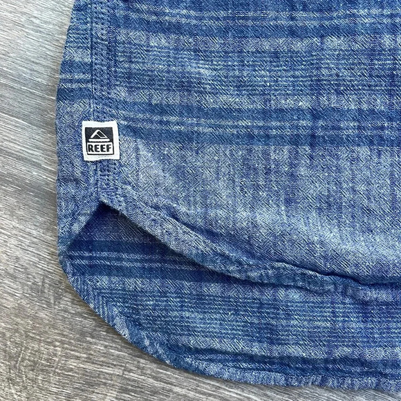 Reef Men's Long Sleeve Button Up Denim Shirt - Picture 5 of 5